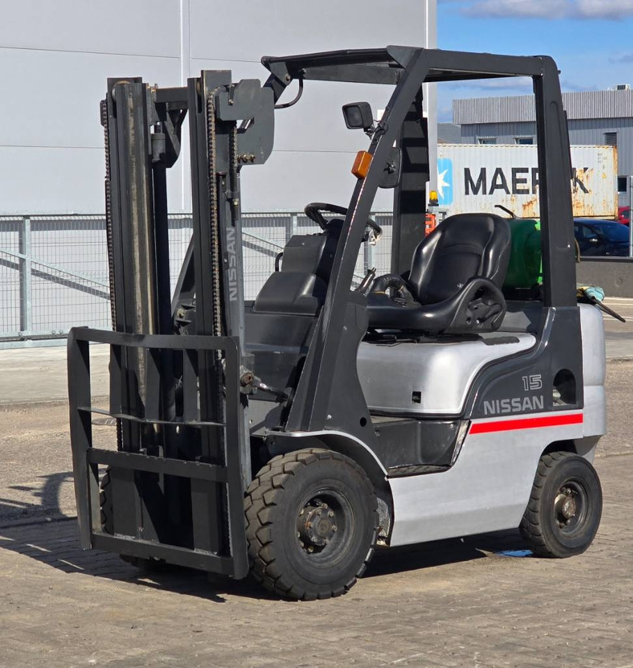 Nissan L01A15  - Плински вилушкар: слика 5 Nissan L01A15  - Плински вилушкар: слика 5
