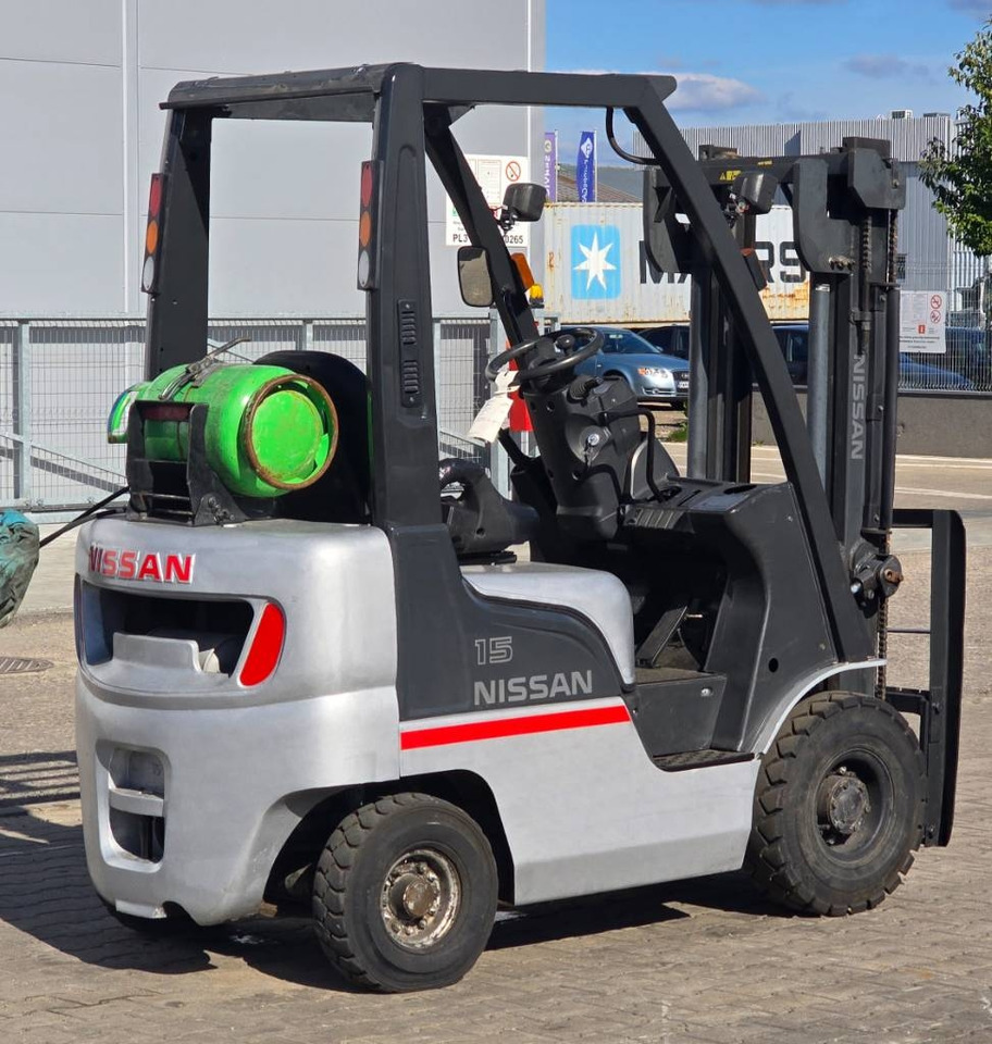 Nissan L01A15  - Плински вилушкар: слика 2 Nissan L01A15  - Плински вилушкар: слика 2