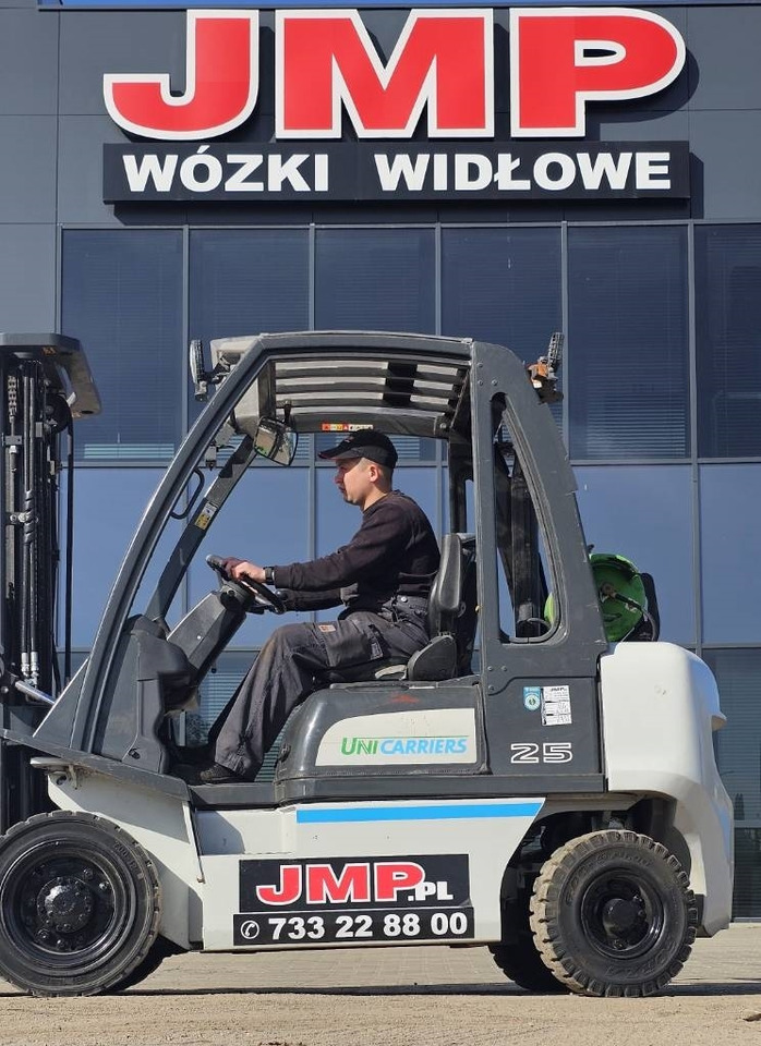 UniCarriers U1D2A25LQ DX25 LPG - Плински вилушкар: слика 4 UniCarriers U1D2A25LQ DX25 LPG - Плински вилушкар: слика 4
