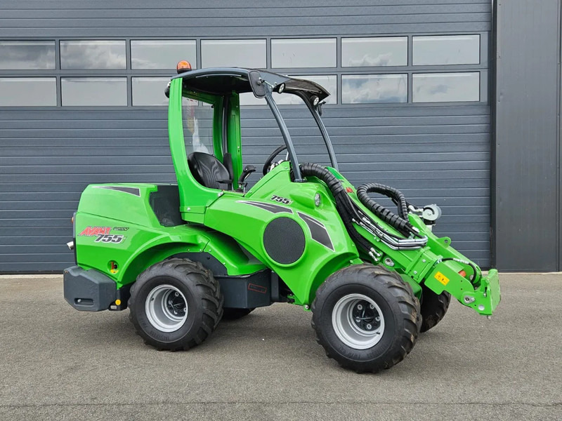Avant 755i TDL+ mini-shovel - Компактен натоварувач со гасеници: слика 2 Avant 755i TDL+ mini-shovel - Компактен натоварувач со гасеници: слика 2