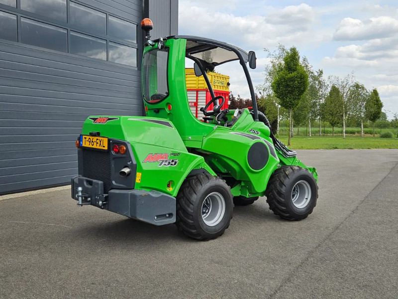 Avant 755i TDL+ mini-shovel - Компактен натоварувач со гасеници: слика 4 Avant 755i TDL+ mini-shovel - Компактен натоварувач со гасеници: слика 4