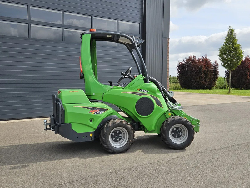 Avant E527 mini-shovel - Компактен натоварувач со гасеници: слика 3 Avant E527 mini-shovel - Компактен натоварувач со гасеници: слика 3