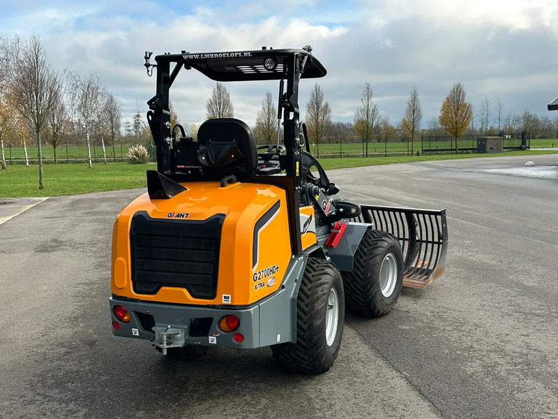 Giant G2700HD+ - Компактен натоварувач со гасеници: слика 4 Giant G2700HD+ - Компактен натоварувач со гасеници: слика 4