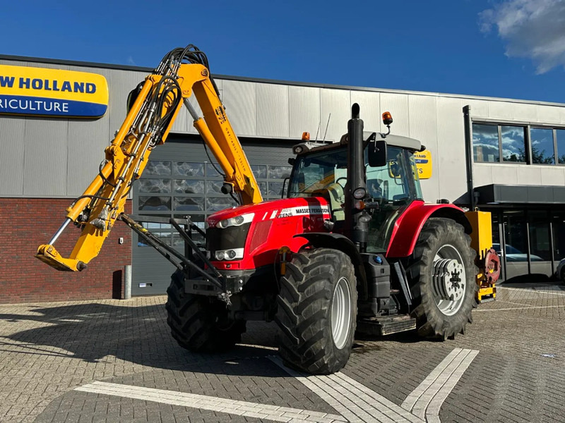 Massey Ferguson 6713S Dyna 6 - Трактор: слика 1 Massey Ferguson 6713S Dyna 6 - Трактор: слика 1
