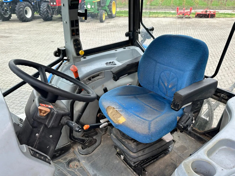 New Holland T5050 Hi-Lo Powershuttle - Трактор: слика 5 New Holland T5050 Hi-Lo Powershuttle - Трактор: слика 5