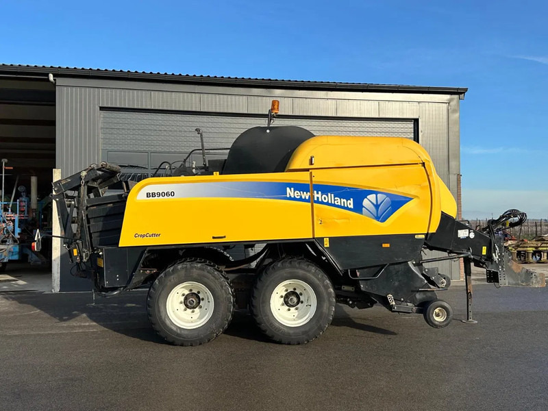 New Holland BB9060 CropCutter - Земјоделска машина: слика 2 New Holland BB9060 CropCutter - Земјоделска машина: слика 2