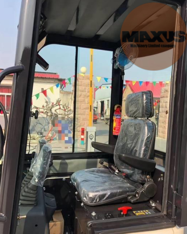 MAXUS Mini-Bagger MAXUS 1700 kg - Мини багер: слика 5 MAXUS Mini-Bagger MAXUS 1700 kg - Мини багер: слика 5