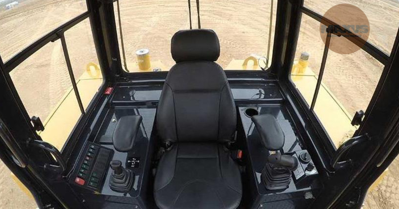 Нова Бульдозер MAXUS 235 к.с. 24 тонни - Булдожер: слика 3 Нова Бульдозер MAXUS 235 к.с. 24 тонни - Булдожер: слика 3