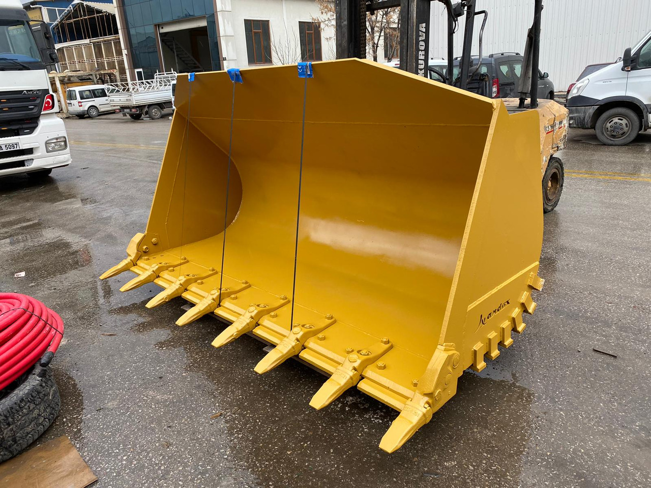 CAT 950 - Корпа за натоварувач за Натоварувач: слика 1 CAT 950 - Корпа за натоварувач за Натоварувач: слика 1