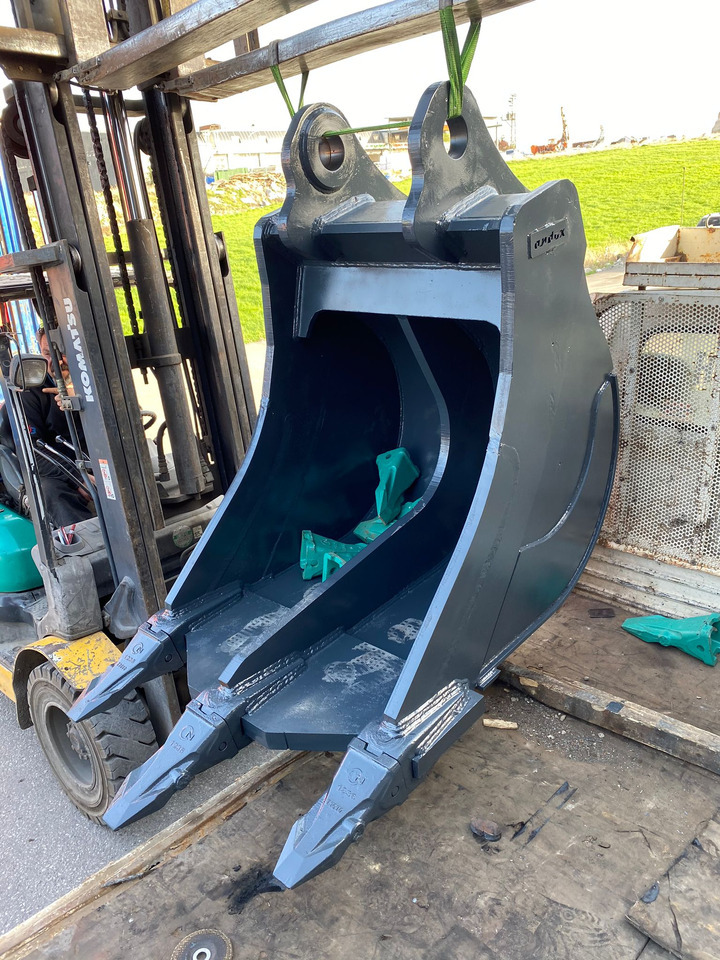 LIUGONG 950 Ripper bucket - Корпа за багер: слика 1 LIUGONG 950 Ripper bucket - Корпа за багер: слика 1