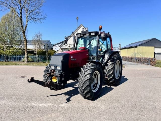 Valtra 6400, Luchtremmen, Fronthef, Frontaftakas - Трактор: слика 4 Valtra 6400, Luchtremmen, Fronthef, Frontaftakas - Трактор: слика 4