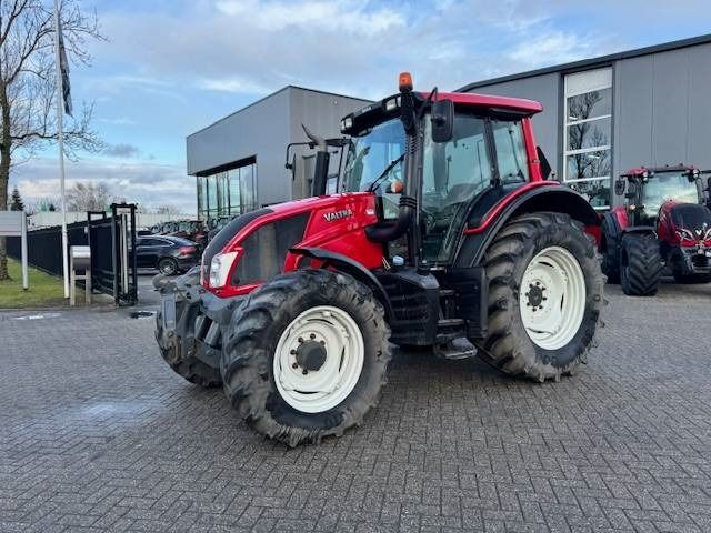 Valtra N123 Hitech5 - Трактор: слика 3 Valtra N123 Hitech5 - Трактор: слика 3