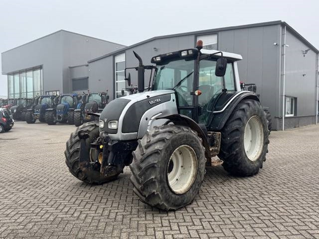 Valtra N141 hitech, Fronthef, Frontpto - Трактор: слика 1 Valtra N141 hitech, Fronthef, Frontpto - Трактор: слика 1