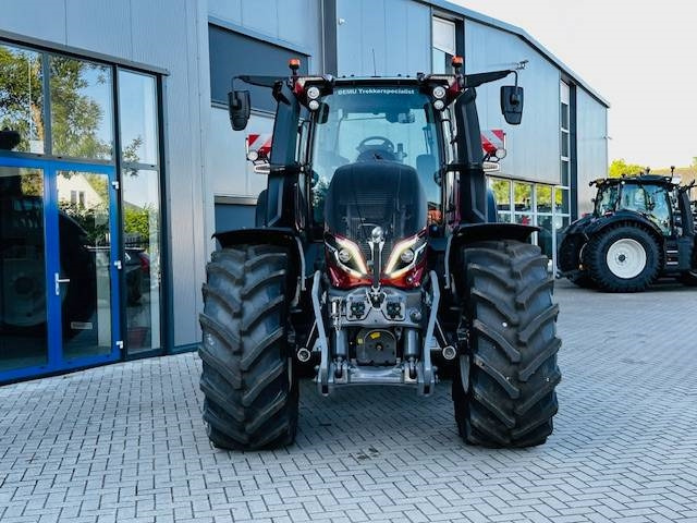 Valtra Q305 DEMO Super Compleet! - Трактор: слика 5 Valtra Q305 DEMO Super Compleet! - Трактор: слика 5