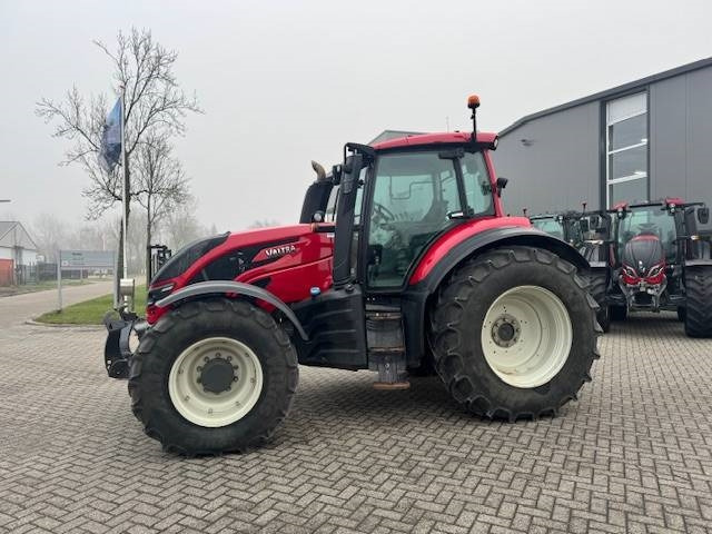 Valtra T144 Hitech - Трактор: слика 2 Valtra T144 Hitech - Трактор: слика 2