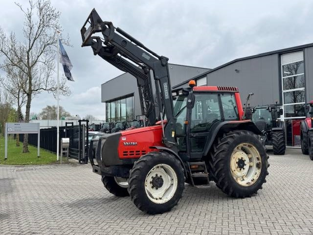 Valtra Valmet 6650 Hitech, voorlader, vloeistofkoppeling - Трактор: слика 1 Valtra Valmet 6650 Hitech, voorlader, vloeistofkoppeling - Трактор: слика 1