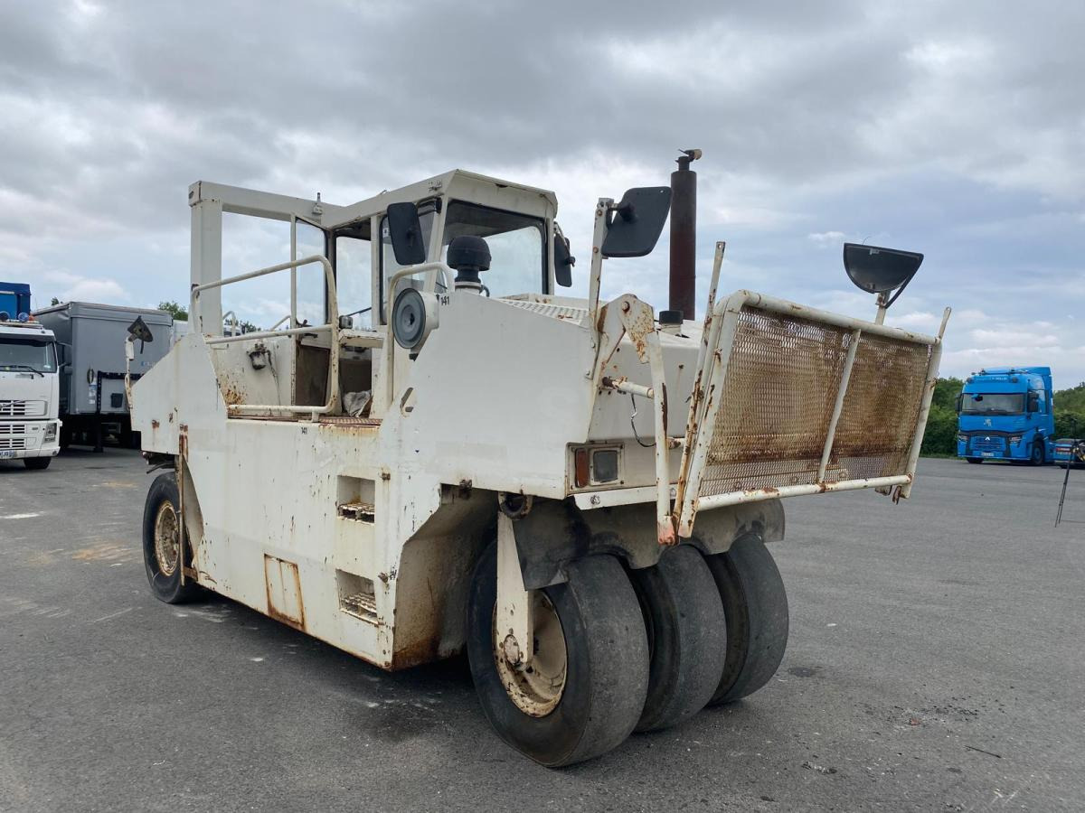 Caterpillar PS300 - Пневматски ваљак: слика 1 Caterpillar PS300 - Пневматски ваљак: слика 1