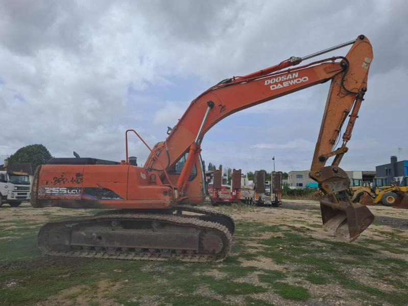 Doosan SOLAR 255LC-V - Багер гасеничар: слика 1 Doosan SOLAR 255LC-V - Багер гасеничар: слика 1