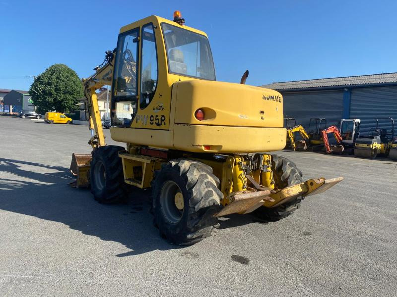 Komatsu PW95 - Багер на тркала: слика 2 Komatsu PW95 - Багер на тркала: слика 2