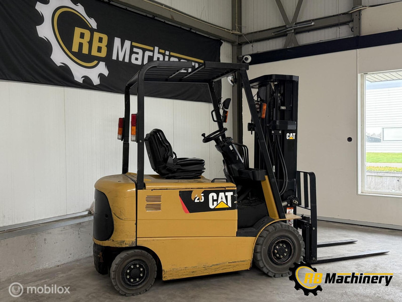 Caterpillar EP25K PAC - Вилушкар: слика 3 Caterpillar EP25K PAC - Вилушкар: слика 3