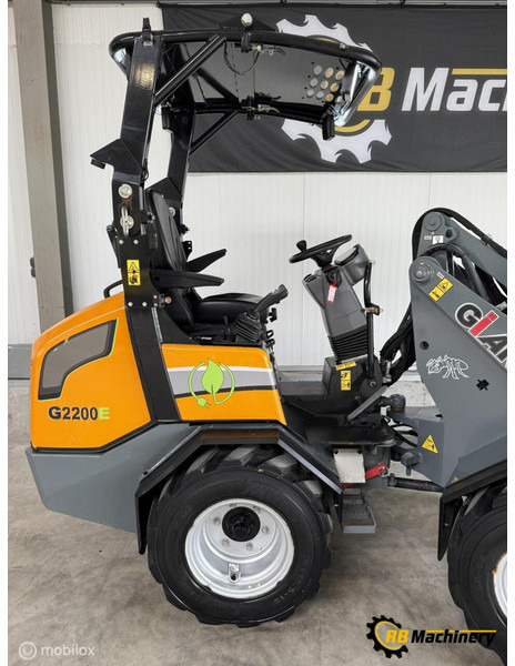 Giant G2200E - Натоварувач на тркала: слика 3 Giant G2200E - Натоварувач на тркала: слика 3
