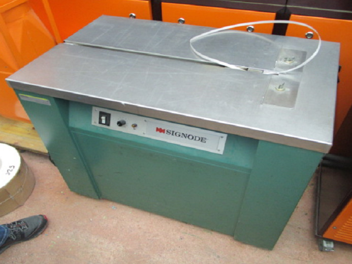 BANDEROLIERMASCHINE SIGNODE MS 220/50 - Машина за пакување: слика 1 BANDEROLIERMASCHINE SIGNODE MS 220/50 - Машина за пакување: слика 1