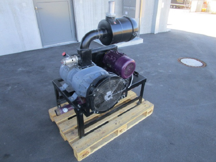 BARRATI VAKUUMPUMPE MIT GESTELL MIT ANSAUGFILTER UND SCHALLDÄMPFER - Машина за пакување: слика 2 BARRATI VAKUUMPUMPE MIT GESTELL MIT ANSAUGFILTER UND SCHALLDÄMPFER - Машина за пакување: слика 2