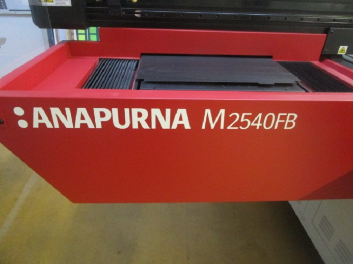 FLACHBETT-UV-GROSSFORMATDRUCKER AGFA ANAPURNA M2540 FB - Дигитална машина за печатење: слика 3 FLACHBETT-UV-GROSSFORMATDRUCKER AGFA ANAPURNA M2540 FB - Дигитална машина за печатење: слика 3