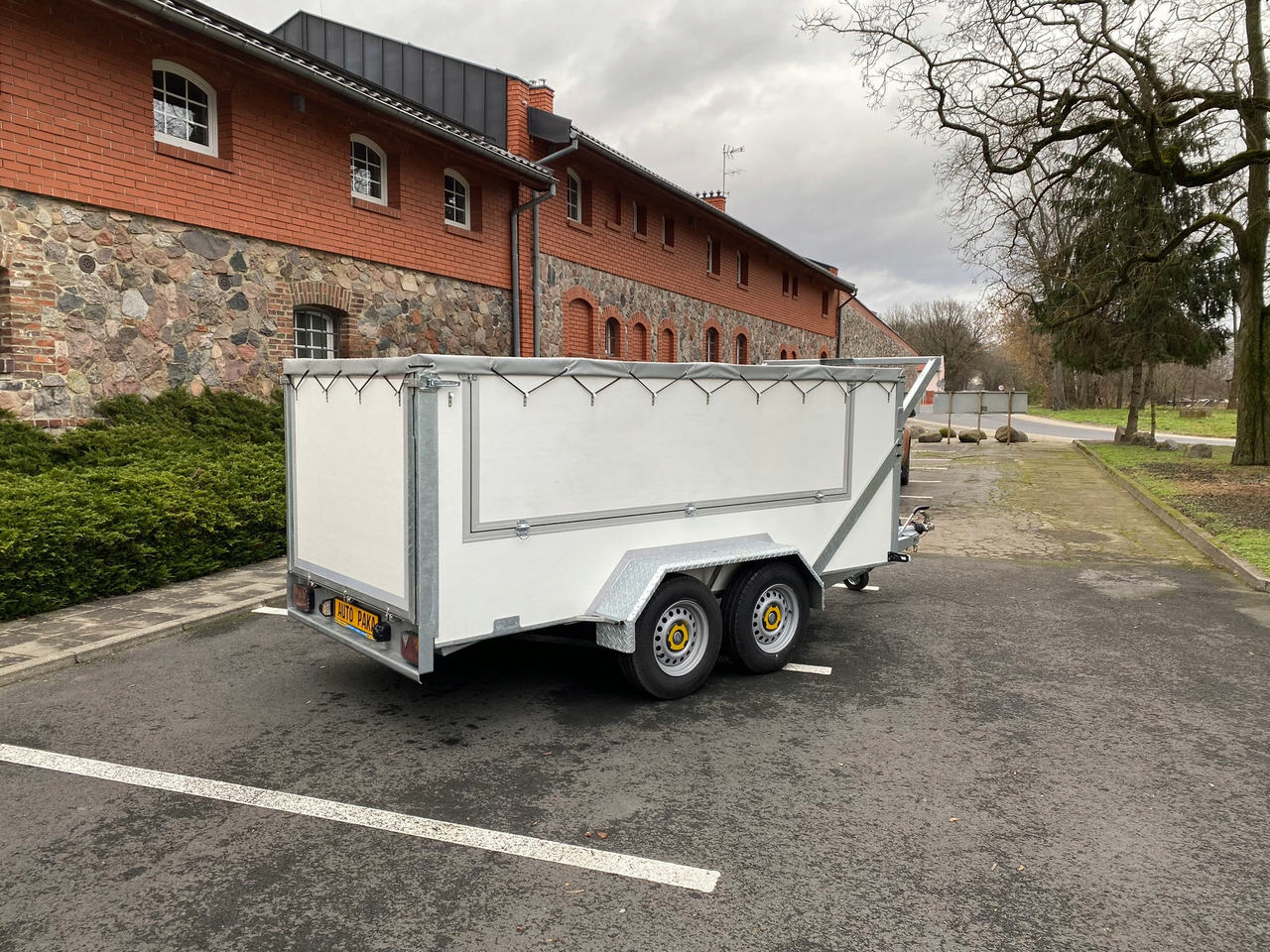 PRZYCZEPA DO PRZEWOZU ŚWIŃ / BYDŁA, DMC 2700 / TRAILER FOR TRANSPORTING PIGS / CATTLE, DMC 2700 - Приколка за добиток: слика 2 PRZYCZEPA DO PRZEWOZU ŚWIŃ / BYDŁA, DMC 2700 / TRAILER FOR TRANSPORTING PIGS / CATTLE, DMC 2700 - Приколка за добиток: слика 2