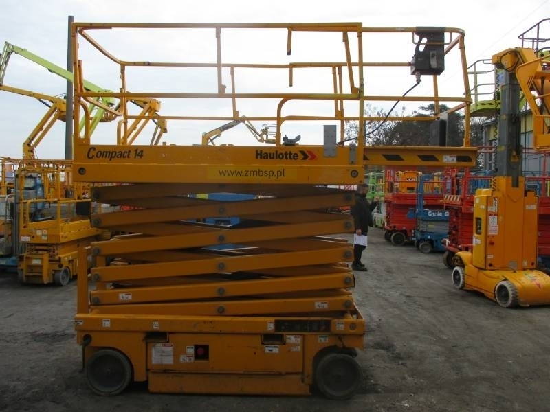 Haulotte Compact 14 - Кревач ножица: слика 5 Haulotte Compact 14 - Кревач ножица: слика 5