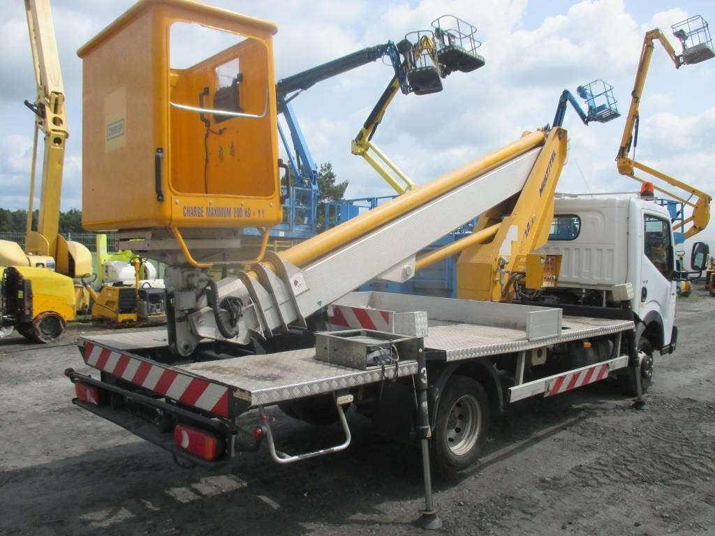 Multitel MT 202 DS  - Камион со подигачка кошница: слика 3 Multitel MT 202 DS  - Камион со подигачка кошница: слика 3