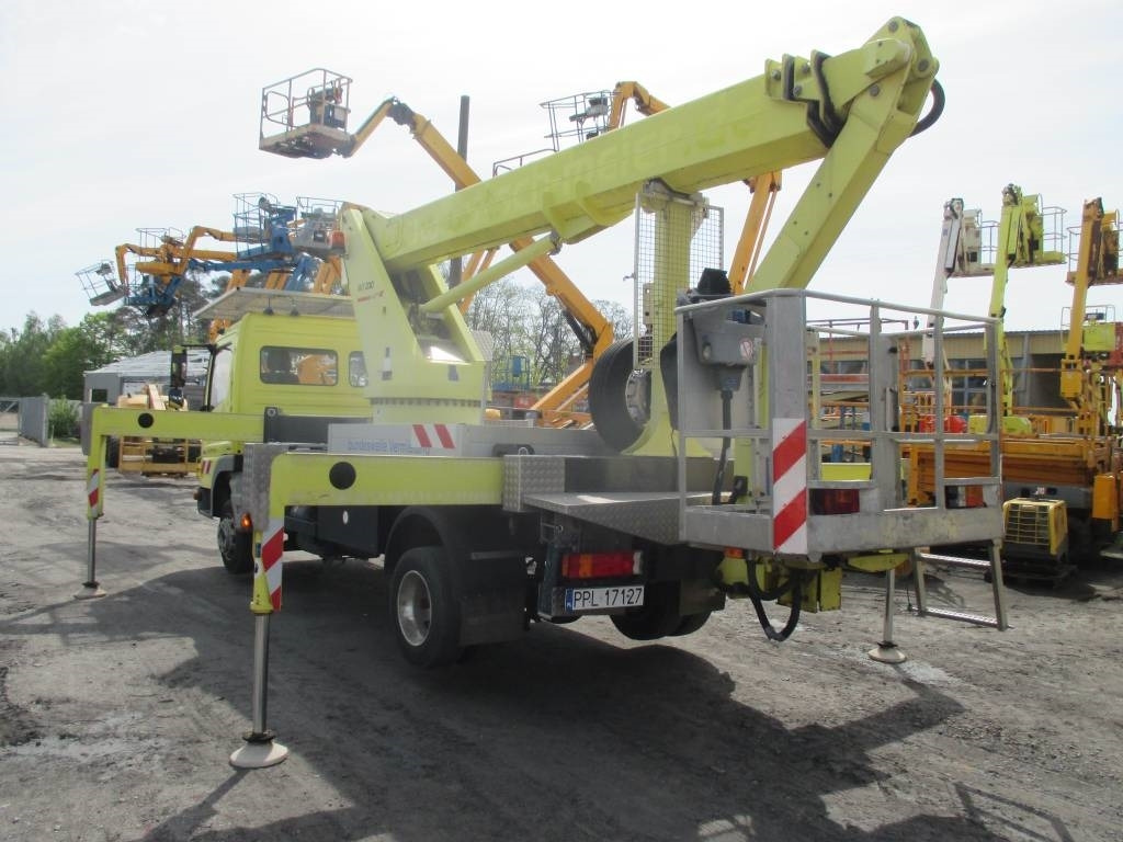 Wumag WT 230 - Камион со подигачка кошница: слика 5 Wumag WT 230 - Камион со подигачка кошница: слика 5
