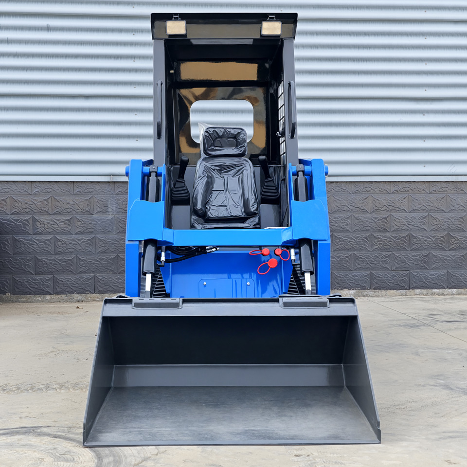 LEZUM LA670 Skid Steer Euro 5/Epa Engine Kubota Mini Small Skid Steer Loader For Sale - Компактен натоварувач: слика 2 LEZUM LA670 Skid Steer Euro 5/Epa Engine Kubota Mini Small Skid Steer Loader For Sale - Компактен натоварувач: слика 2