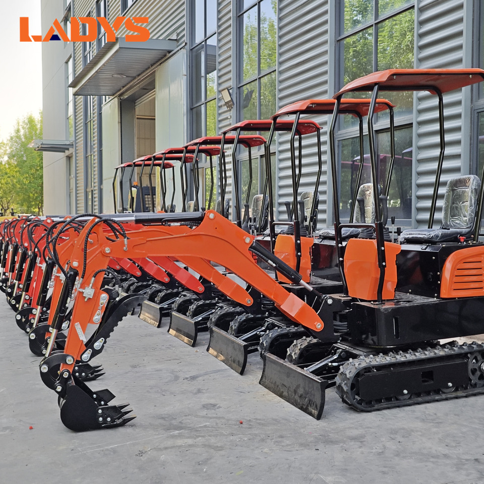 Free Shipping Mini Excavator Bagger Pelle Miniexcavadora 1 2 3.5 Ton CE/EPA/EURO 5 Kubota Engine Diesel/Electric Mini Excavators For Sale - Багер гасеничар: слика 1 Free Shipping Mini Excavator Bagger Pelle Miniexcavadora 1 2 3.5 Ton CE/EPA/EURO 5 Kubota Engine Diesel/Electric Mini Excavators For Sale - Багер гасеничар: слика 1
