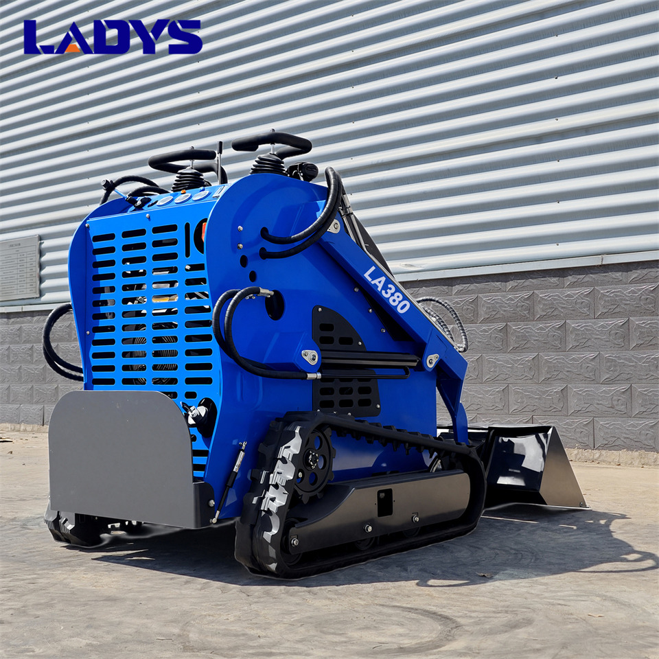 LADYS Free Shipping LA380 Mini Skid Steer Loader Compact Track Diesel Cheap Mini Skid Steer Loader For Sale With Mini Skid Steer Attachments 4 In 1 Bucket - Компактен натоварувач: слика 4 LADYS Free Shipping LA380 Mini Skid Steer Loader Compact Track Diesel Cheap Mini Skid Steer Loader For Sale With Mini Skid Steer Attachments 4 In 1 Bucket - Компактен натоварувач: слика 4