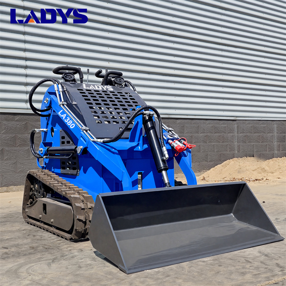 LADYS Free Shipping LA380 Mini Skid Steer Loader Compact Track Diesel Cheap Mini Skid Steer Loader For Sale With Mini Skid Steer Attachments 4 In 1 Bucket - Компактен натоварувач: слика 1 LADYS Free Shipping LA380 Mini Skid Steer Loader Compact Track Diesel Cheap Mini Skid Steer Loader For Sale With Mini Skid Steer Attachments 4 In 1 Bucket - Компактен натоварувач: слика 1