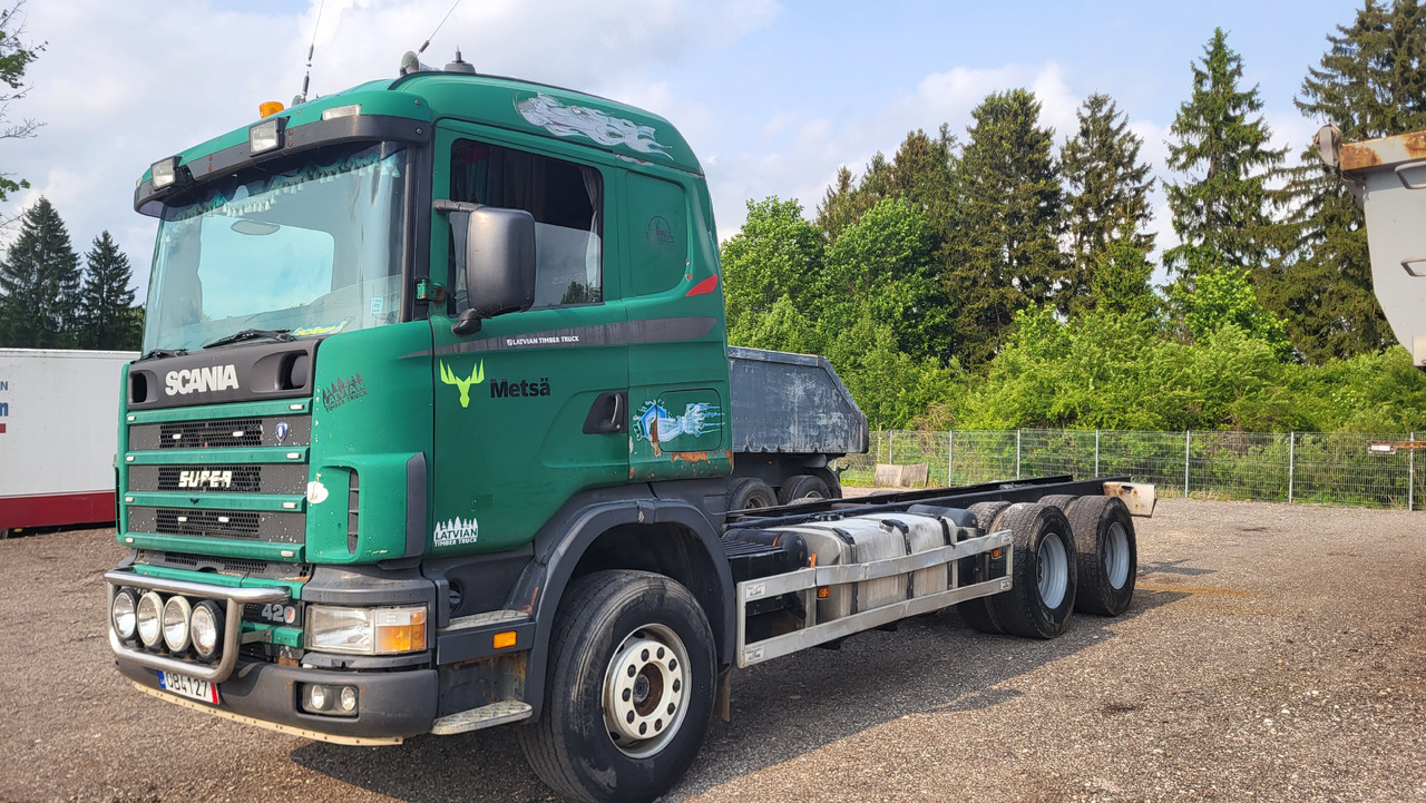 SCANIA R124 420 6X4 - Камион со кабинска шасија: слика 1 SCANIA R124 420 6X4 - Камион со кабинска шасија: слика 1