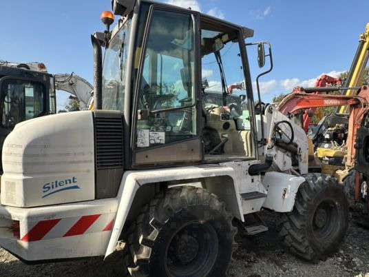 Ahlmann AS90 Rotative 16500 € HT - Натоварувач на тркала: слика 3 Ahlmann AS90 Rotative 16500 € HT - Натоварувач на тркала: слика 3