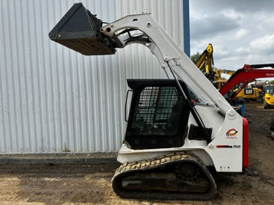 Bobcat T450 à 19900 € HT - Компактен натоварувач со гасеници: слика 4 Bobcat T450 à 19900 € HT - Компактен натоварувач со гасеници: слика 4