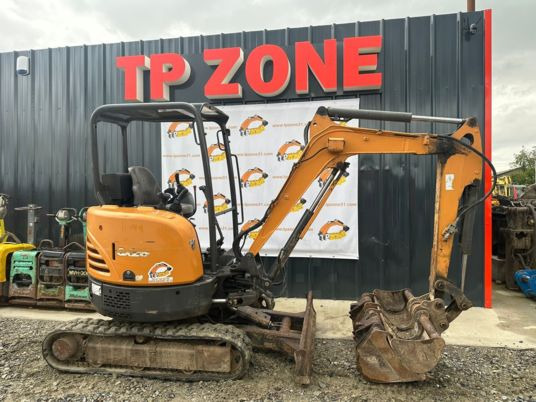 Case CX26C Canopy - Мини багер: слика 3 Case CX26C Canopy - Мини багер: слика 3