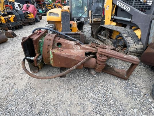 Croc béton montabert pelle 20T à 30T - Ножица за уривање: слика 2 Croc béton montabert pelle 20T à 30T - Ножица за уривање: слика 2