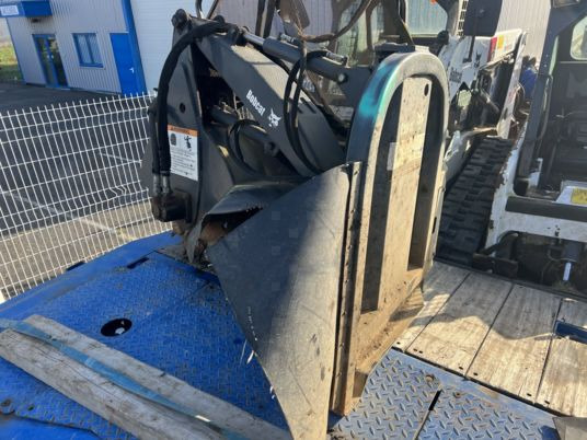 Dessoucheuse pour chargeur - Брусилка за трупци: слика 3 Dessoucheuse pour chargeur - Брусилка за трупци: слика 3