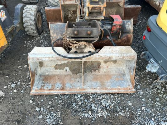 Godet de curage tilt Mecalac - Корпа за багер: слика 3 Godet de curage tilt Mecalac - Корпа за багер: слика 3