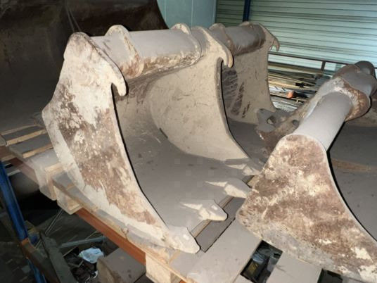 Godet de terrassement Arden QA10 - QA11 - Корпа за багер: слика 1 Godet de terrassement Arden QA10 - QA11 - Корпа за багер: слика 1