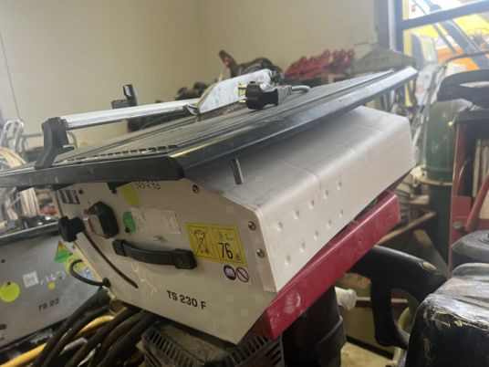 SCIE DE CARRELAGE HUSQVARNA TS230F - Алат/ Опрема: слика 4 SCIE DE CARRELAGE HUSQVARNA TS230F - Алат/ Опрема: слика 4