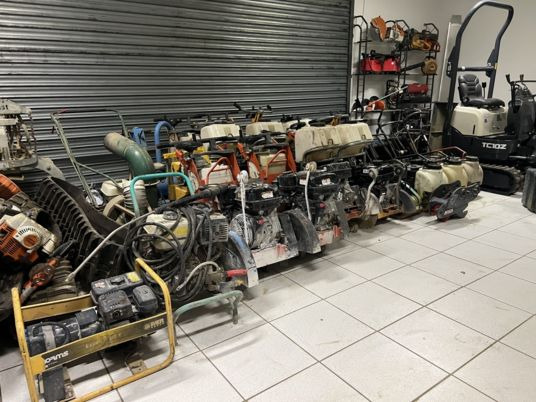 Scie à sol HUSQVARNA - Градежна опрема: слика 4 Scie à sol HUSQVARNA - Градежна опрема: слика 4