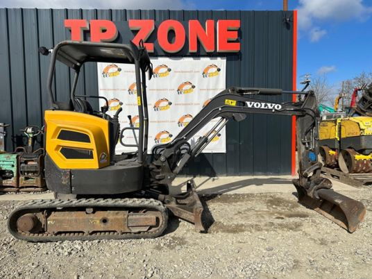Volvo ECR25D à 23900 euros HT - Мини багер: слика 1 Volvo ECR25D à 23900 euros HT - Мини багер: слика 1