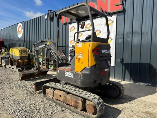Volvo ECR25D à 23900 euros HT - Мини багер: слика 4 Volvo ECR25D à 23900 euros HT - Мини багер: слика 4