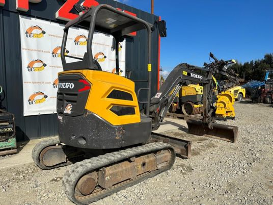 Volvo ECR25D à 23900 euros HT - Мини багер: слика 3 Volvo ECR25D à 23900 euros HT - Мини багер: слика 3