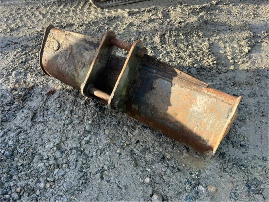 Godet de curage jcb - axe 45 mm - Корпа за багер: слика 5 Godet de curage jcb - axe 45 mm - Корпа за багер: слика 5